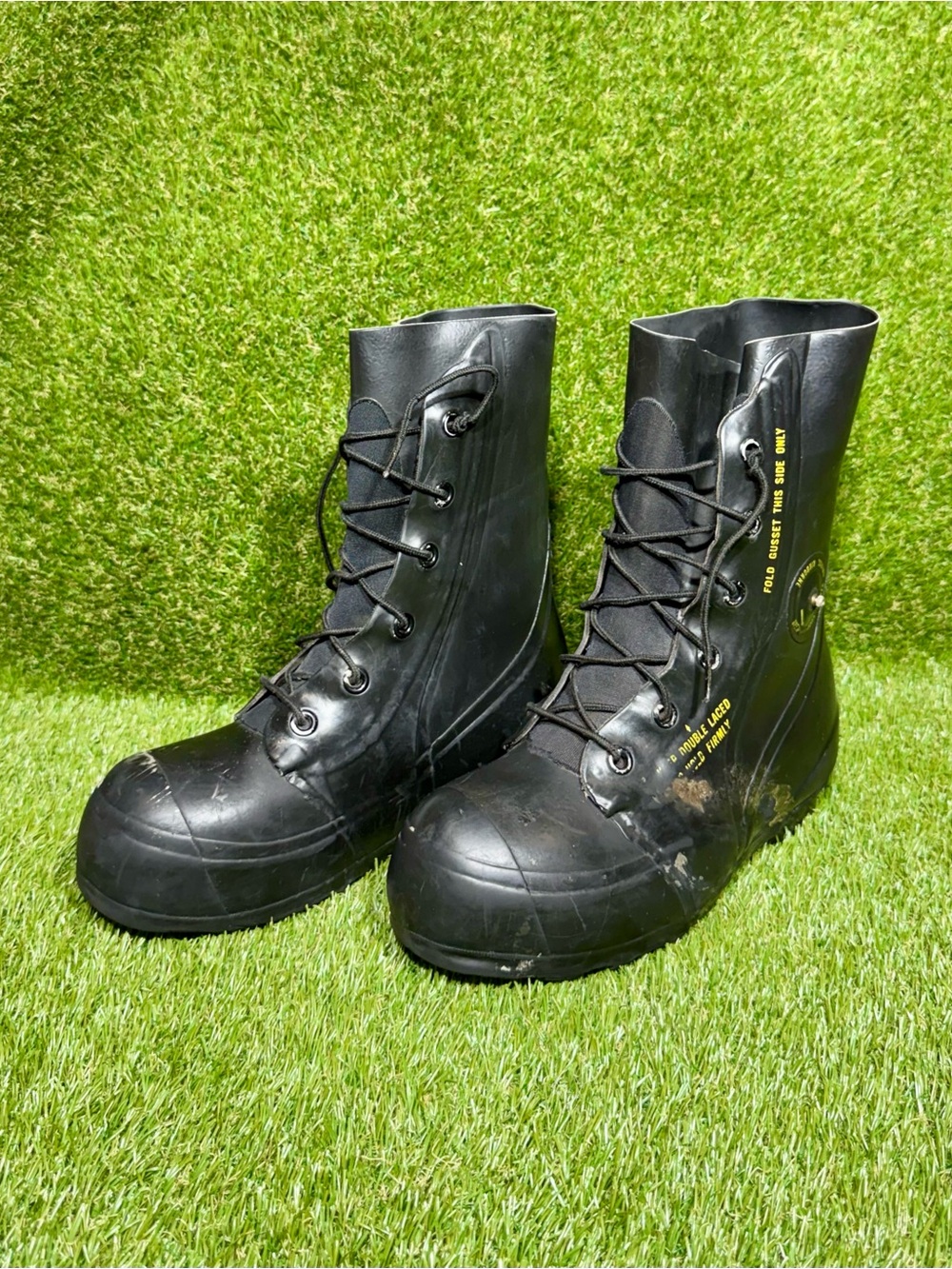 Vintage US Military Bata Mickey Mouse Boots Men’s Size 6R Rubber Black ECW